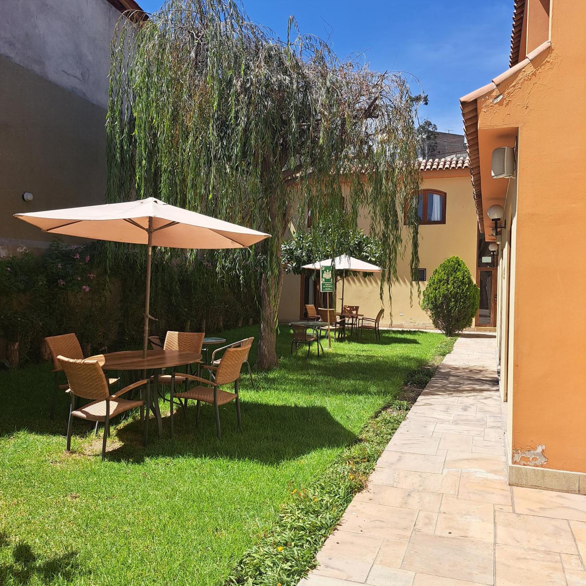 ארקוויפה Hotel Meliana מראה חיצוני תמונה